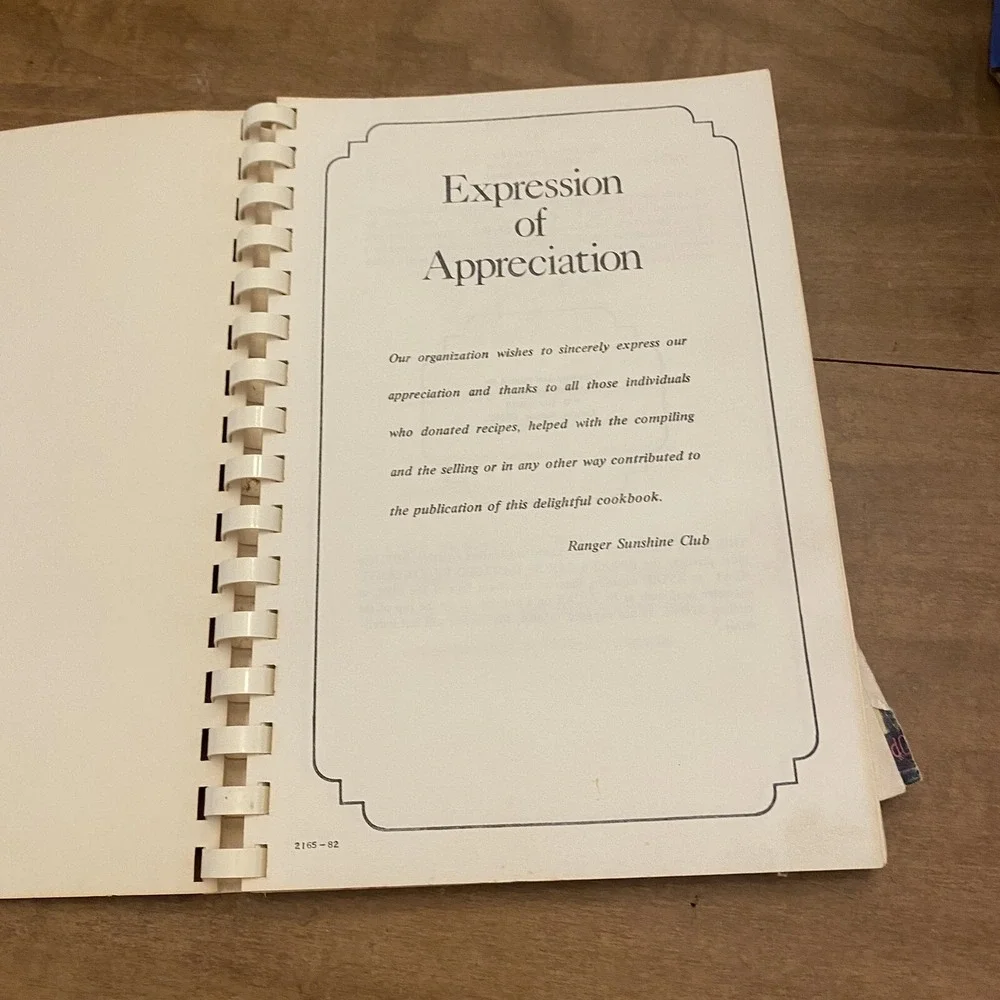 Incredible Edibles Cookbook 1983 Houston Texas Ranger Sunshine Club Vintage